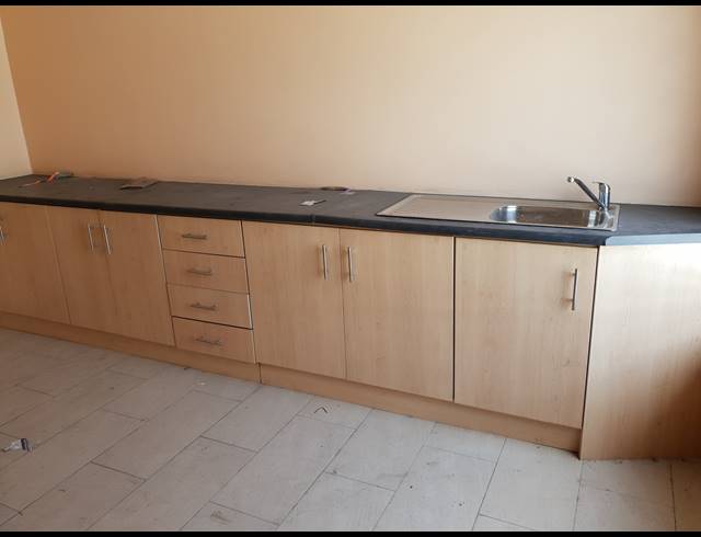 578M² WAREHOUSE FOR SALE IN SPARTAN